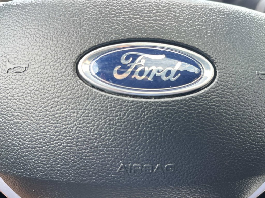 Used 2024 Ford Explorer XLT w/ Equipment Group 202A AWD/4WD image 43