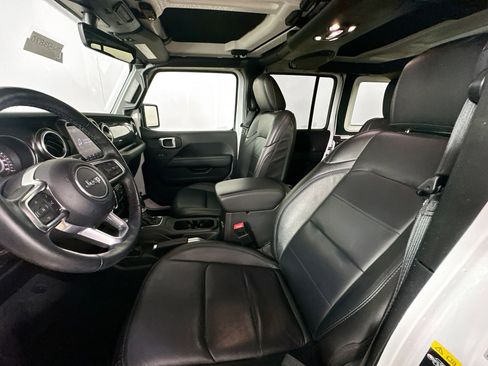 Used 2021 Jeep Wrangler Unlimited Sahara image 27