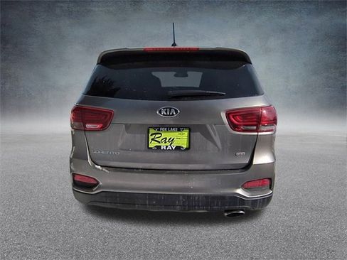 Used 2019 Kia Sorento LX image 8