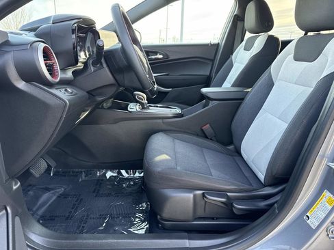 Used 2024 Chevrolet Trax RS w/ Driver Confidence Package image 21