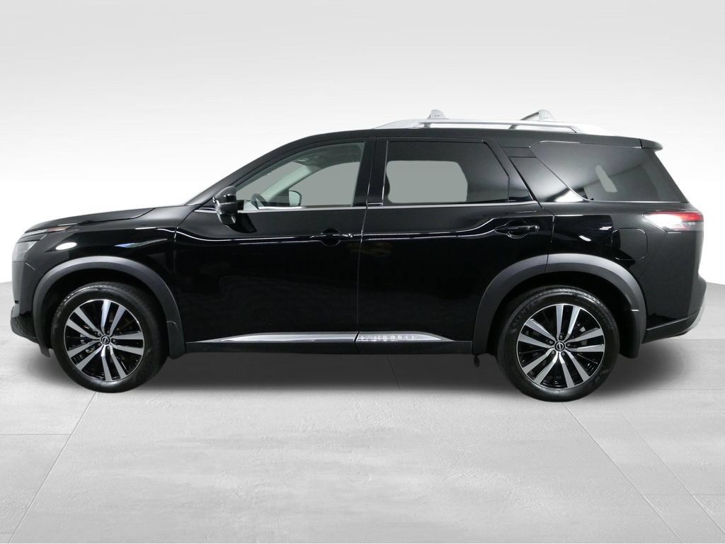Used 2025 Nissan Pathfinder Platinum w/ Cargo Package AWD/4WD image 6
