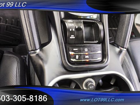 Used 2017 Porsche Cayenne AWD/4WD image 23