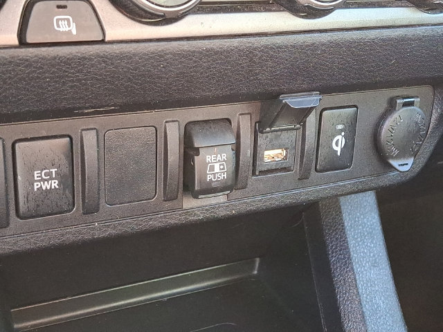 Used 2023 Toyota Tacoma TRD Off-Road AWD/4WD image 23