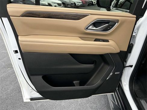 Used 2022 Chevrolet Suburban Premier image 22