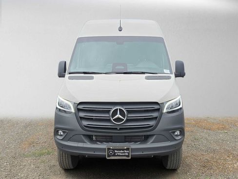 Used 2026 Mercedes-Benz Sprinter 2500 image 8