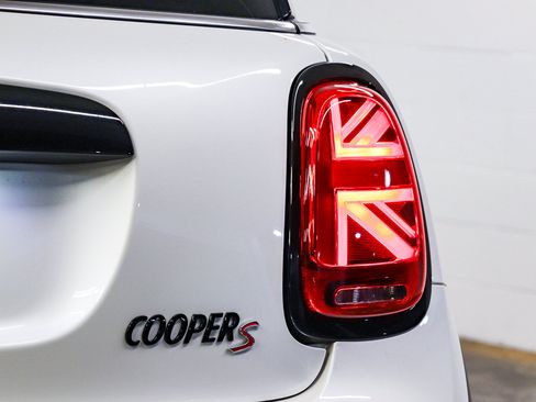 Certified 2024 MINI Cooper S FWD image 7