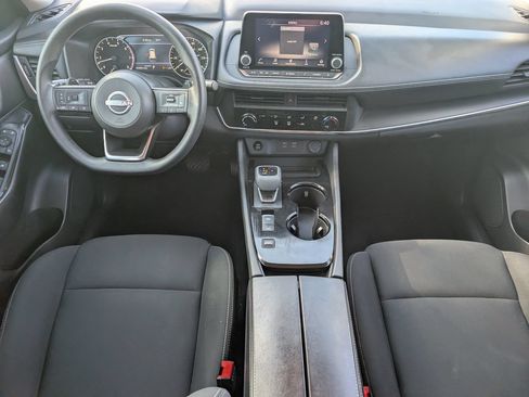 Used 2024 Nissan Rogue S FWD image 9