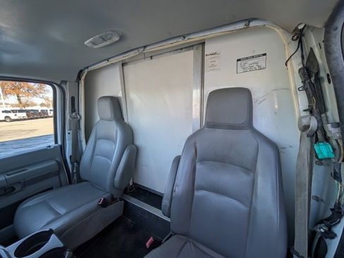Used 2014 Ford E-350 and Econoline 350 Super Duty image 16