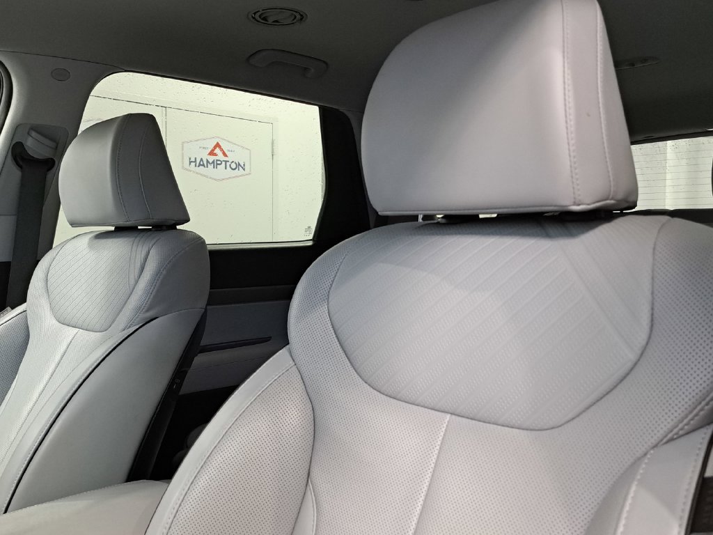 Used 2024 Hyundai Palisade SEL FWD image 24