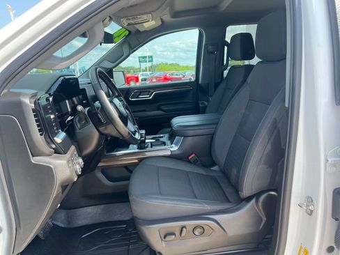 Used 2024 Chevrolet Silverado 1500 RST AWD/4WD image 10