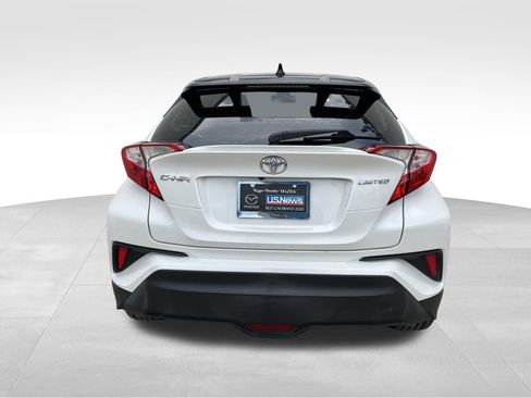 Used 2019 Toyota C-HR Limited FWD image 7
