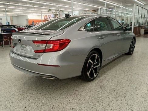 Used 2022 Honda Accord Sport image 4