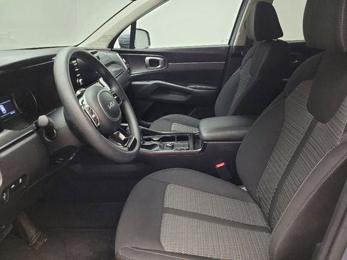 Used 2023 Kia Sorento LX FWD image 17
