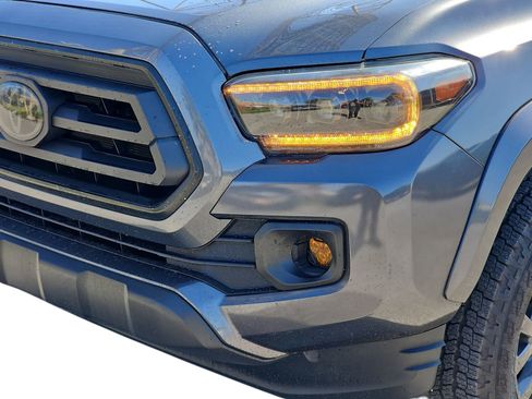 Used 2020 Toyota Tacoma SR5 image 9