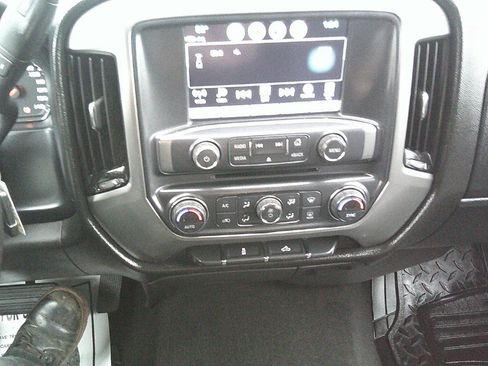 Used 2018 Chevrolet Silverado 1500 LT w/ All Star Edition AWD/4WD image 15