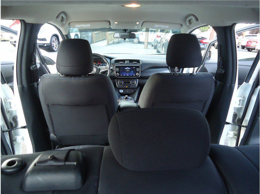 Used 2025 Nissan Leaf S FWD image 18