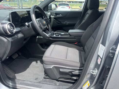 Used 2026 Chevrolet Equinox LT AWD/4WD image 12