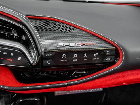 Used 2022 Ferrari SF90 Spider image 24