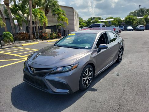 Used 2021 Toyota Camry SE FWD image 10