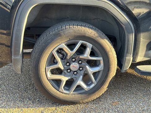 Used 2024 GMC Sierra 1500 SLT w/ SLT Premium Plus Package image 5