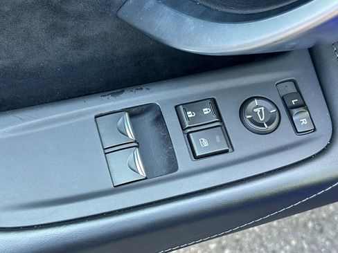 Used 2017 Acura NSX AWD/4WD image 11