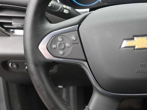 Used 2023 Chevrolet Traverse LT w/ Rear Camera Mirror Package AWD/4WD image 30