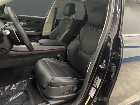 Used 2023 Genesis GV70 2.5T Advanced w/ Advanced Package image 4