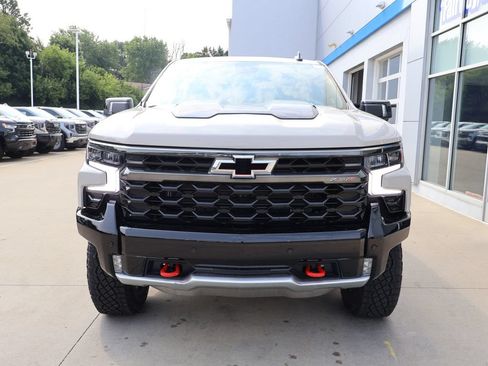 New 2026 Chevrolet Silverado 1500 ZR2 w/ LPO, Dark Essentials Package AWD/4WD image 5