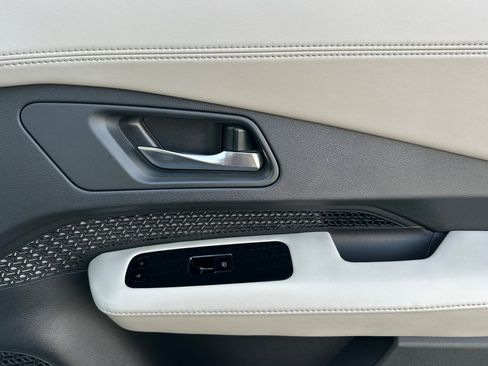 Certified 2023 Nissan Ariya EVOLVE+ e-4ORCE image 20