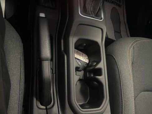 New 2025 Jeep Gladiator Sport image 28