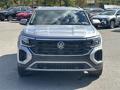 Used 2024 Volkswagen Atlas Cross Sport SE image 27