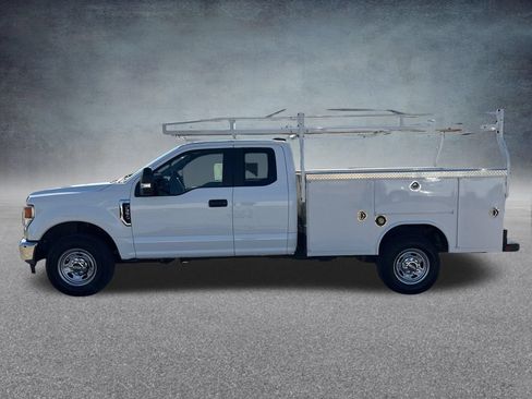 Used 2022 Ford F350 XL w/ Power Equipment Group RWD image 2