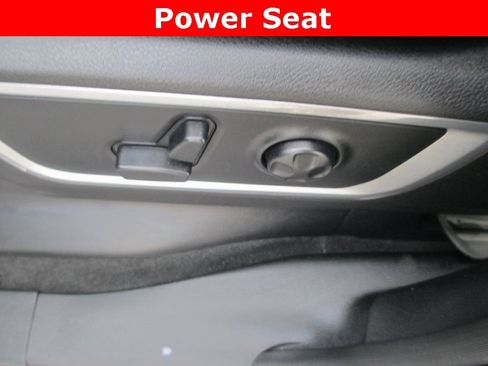 Used 2020 RAM 1500 Laramie image 25