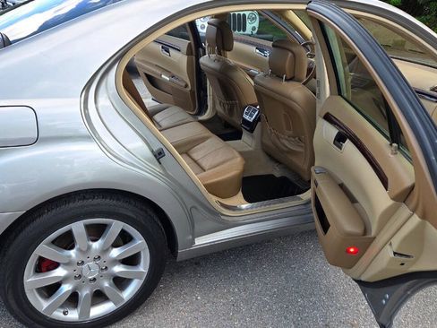 Used 2007 Mercedes-Benz S 550 4MATIC image 43