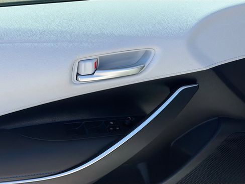 Used 2020 Toyota Corolla SE image 14