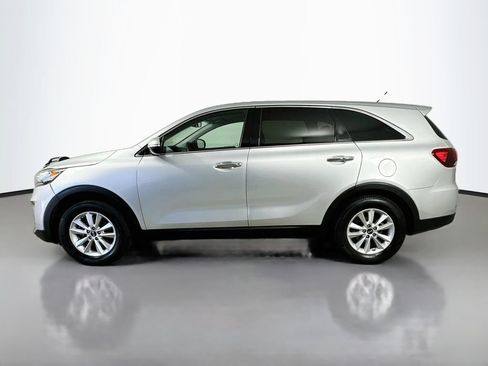 Used 2020 Kia Sorento FWD V6 image 4