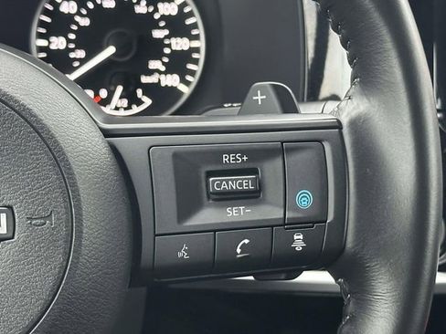 Used 2024 Nissan Pathfinder SV w/ Black Appearance Package image 25