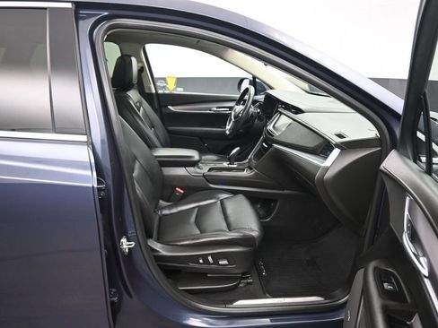 Used 2018 Cadillac XT5 Luxury w/ Driver Awareness Package FWD image 43