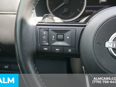 Used 2023 Nissan Pathfinder SL AWD/4WD image 30