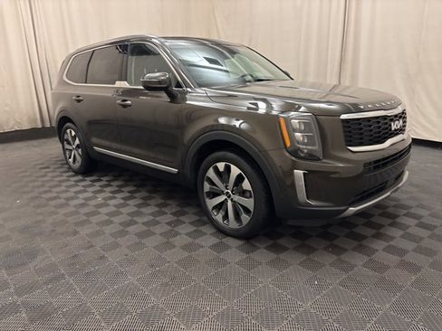 Certified 2022 Kia Telluride EX w/ EX Premium Package image 3