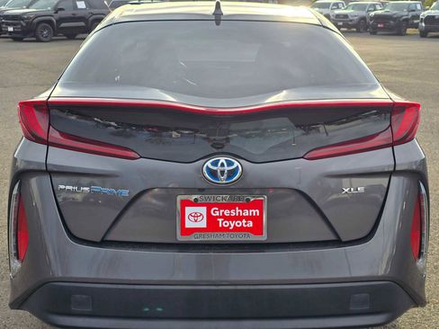 Used 2021 Toyota Prius Prime XLE image 17