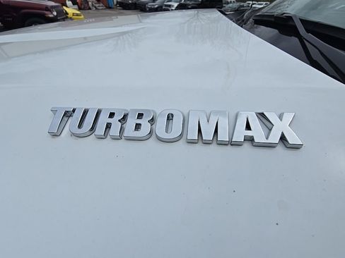 Used 2025 Chevrolet Silverado 1500 Custom image 14