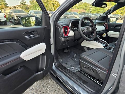 New 2025 GMC Canyon AT4 w/ AT4X Package image 19