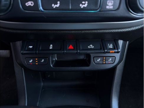 Used 2016 Chevrolet Colorado LT w/ Midnight Edition image 18