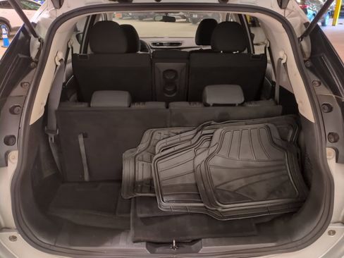 Used 2017 Nissan Rogue S w/ S Family Package image 12