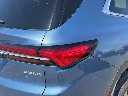 Certified 2025 Buick Enclave Preferred AWD/4WD image 24
