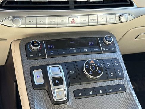 Used 2020 Hyundai Palisade Limited w/ Winter Weather Package image 24