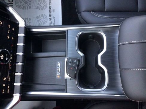 Used 2026 GMC Acadia Elevation w/ Elevation Premium Package image 11