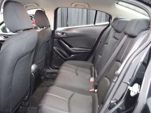 Used 2017 MAZDA MAZDA3 Sport w/ Preferred Equipment Package image 20