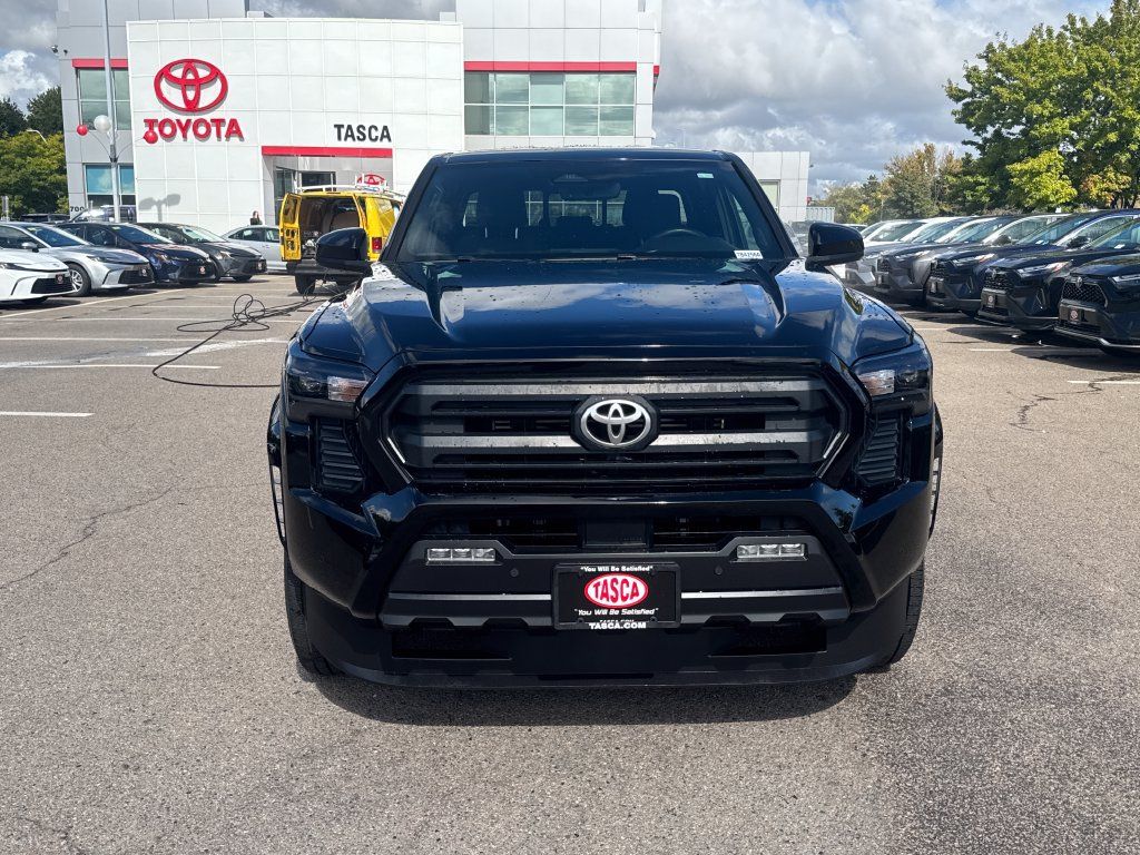Used 2024 Toyota Tacoma SR5 AWD/4WD image 2